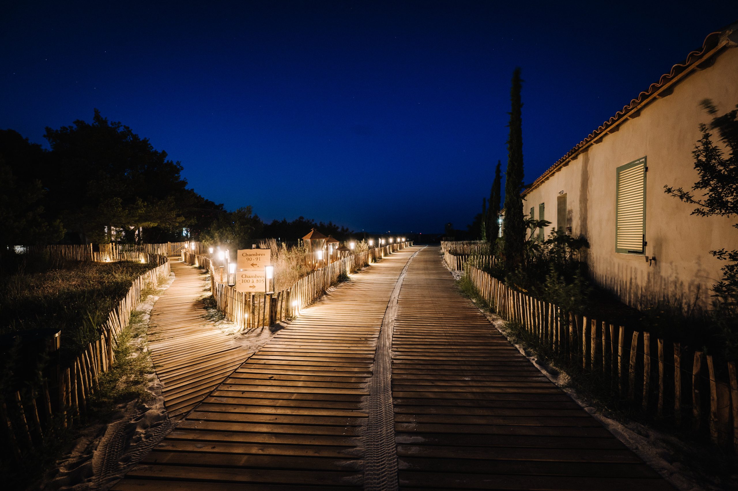 Le Hameau des Pesquiers dans le top 10 plus beaux hôtels de la Côte d’Azur